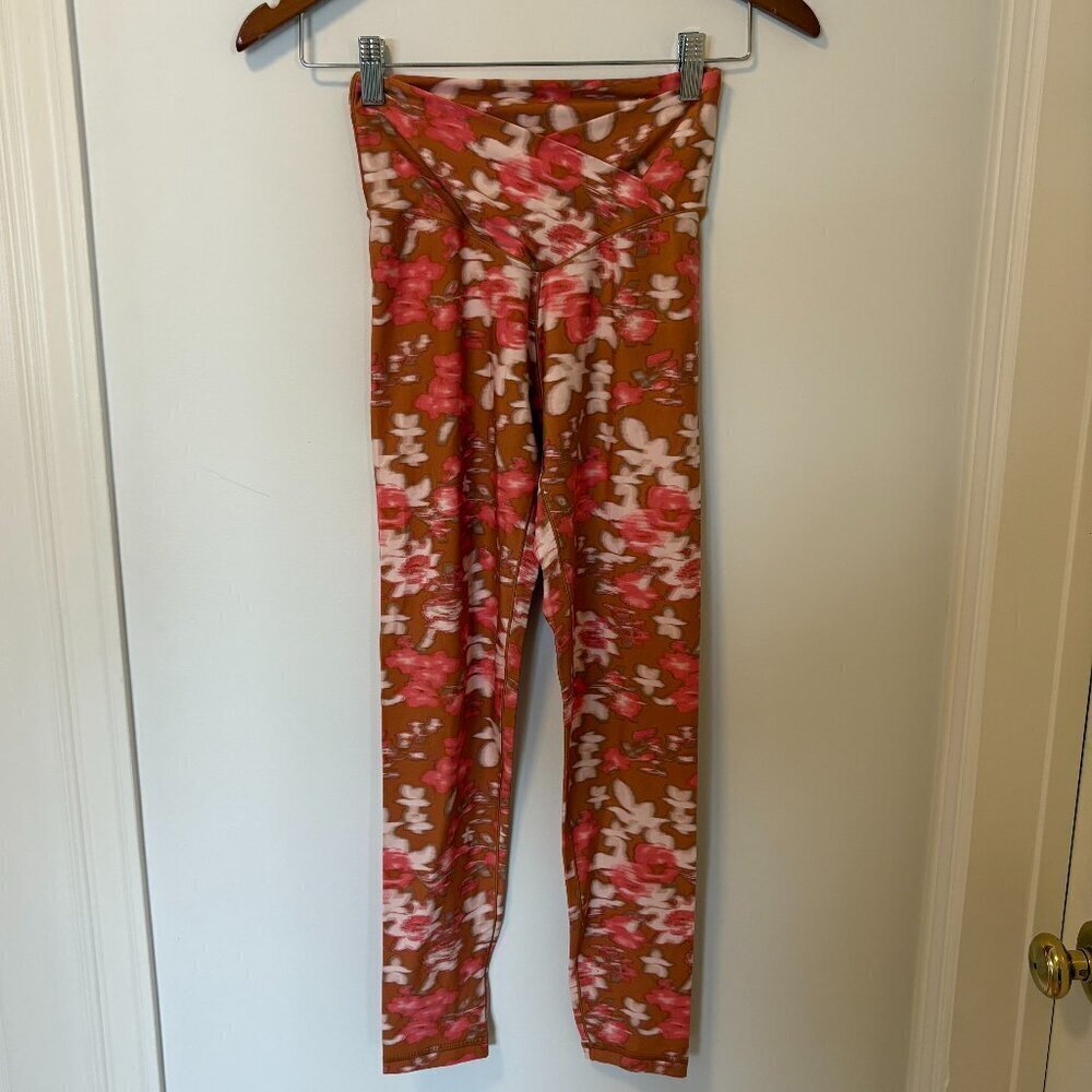 Offline by Aerie Real Me High Waisted 7/8 Legging Brown & Pink size M